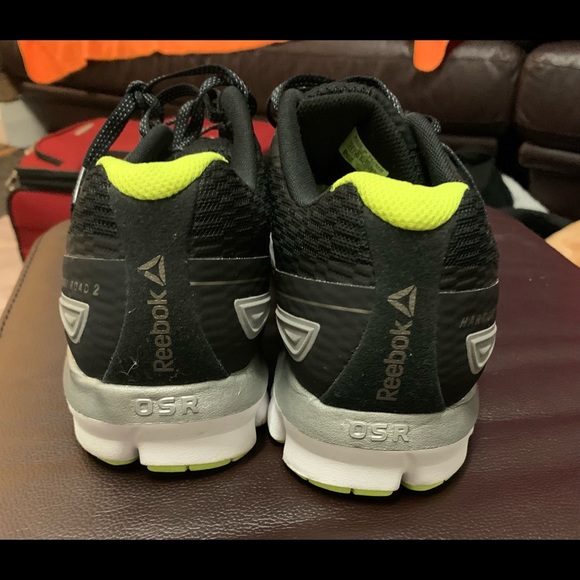 Reebok shoes - Picture 4 of 5
